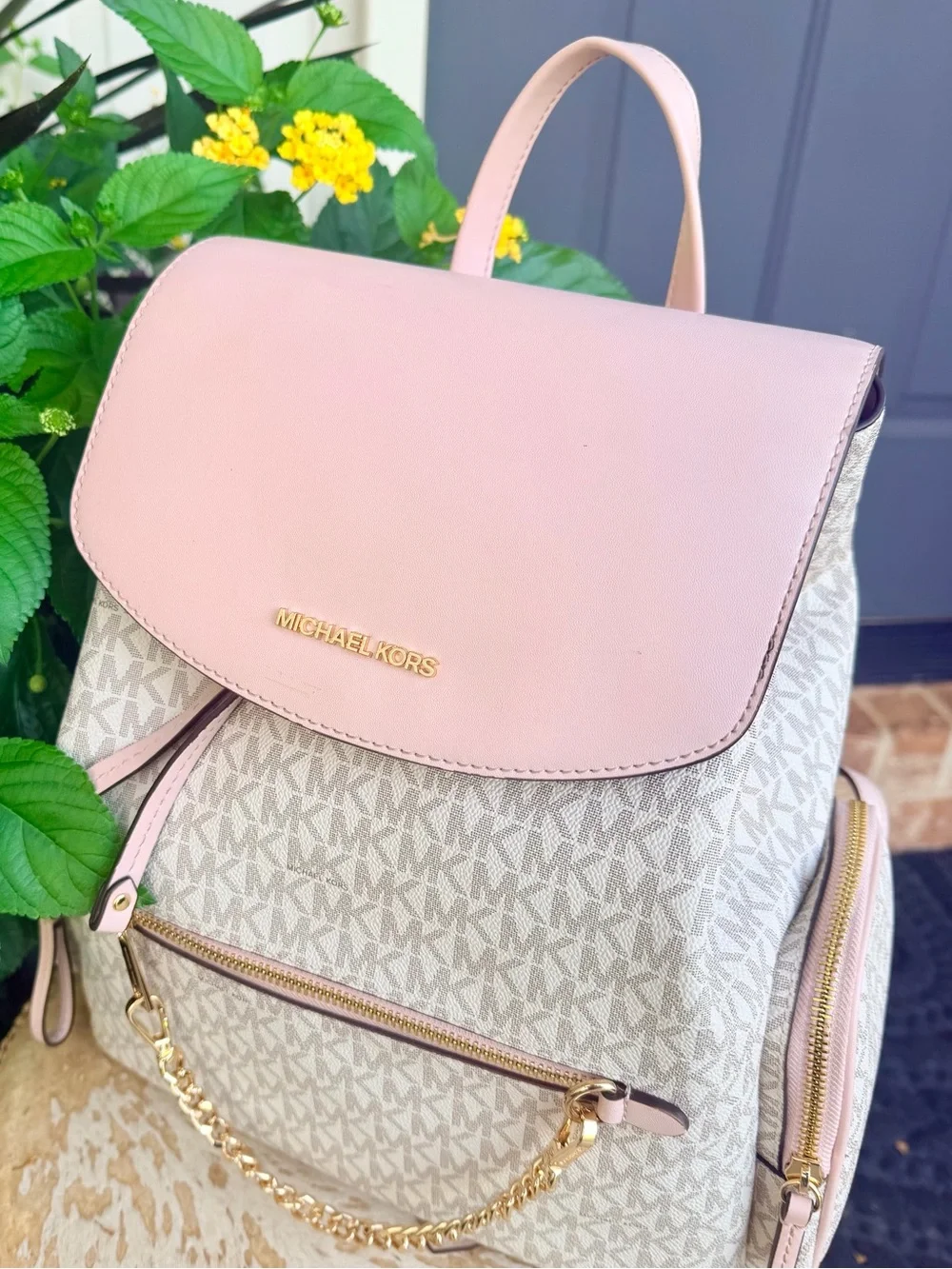 Michael KORS Jet Set Signature Pink Coated Canvas Drawstring Backpack Gold Chain